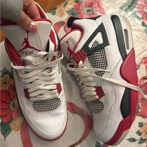 Jordan 4’s red and black